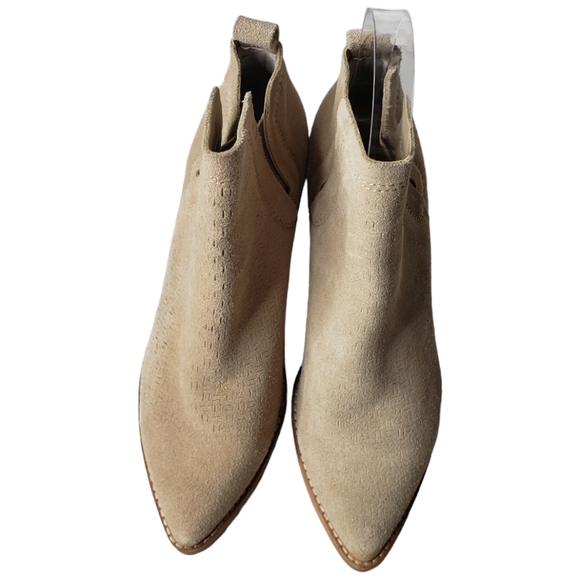 Dolce Vita Stacked Heel Pull-on Laser Cut Basket Weave Pointy Spade Bootie 7.5 - Picture 5 of 12